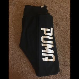 Women’s black PUMA leggings size medium